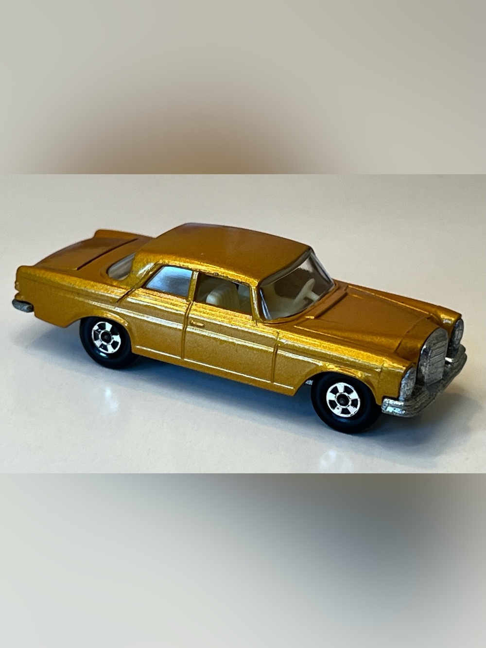 Vintage Matchbox No. 46 Mercedes 300SE Lesney England Metallic Gold